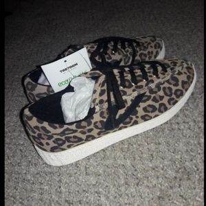 Tretorn Leopard Sneakers